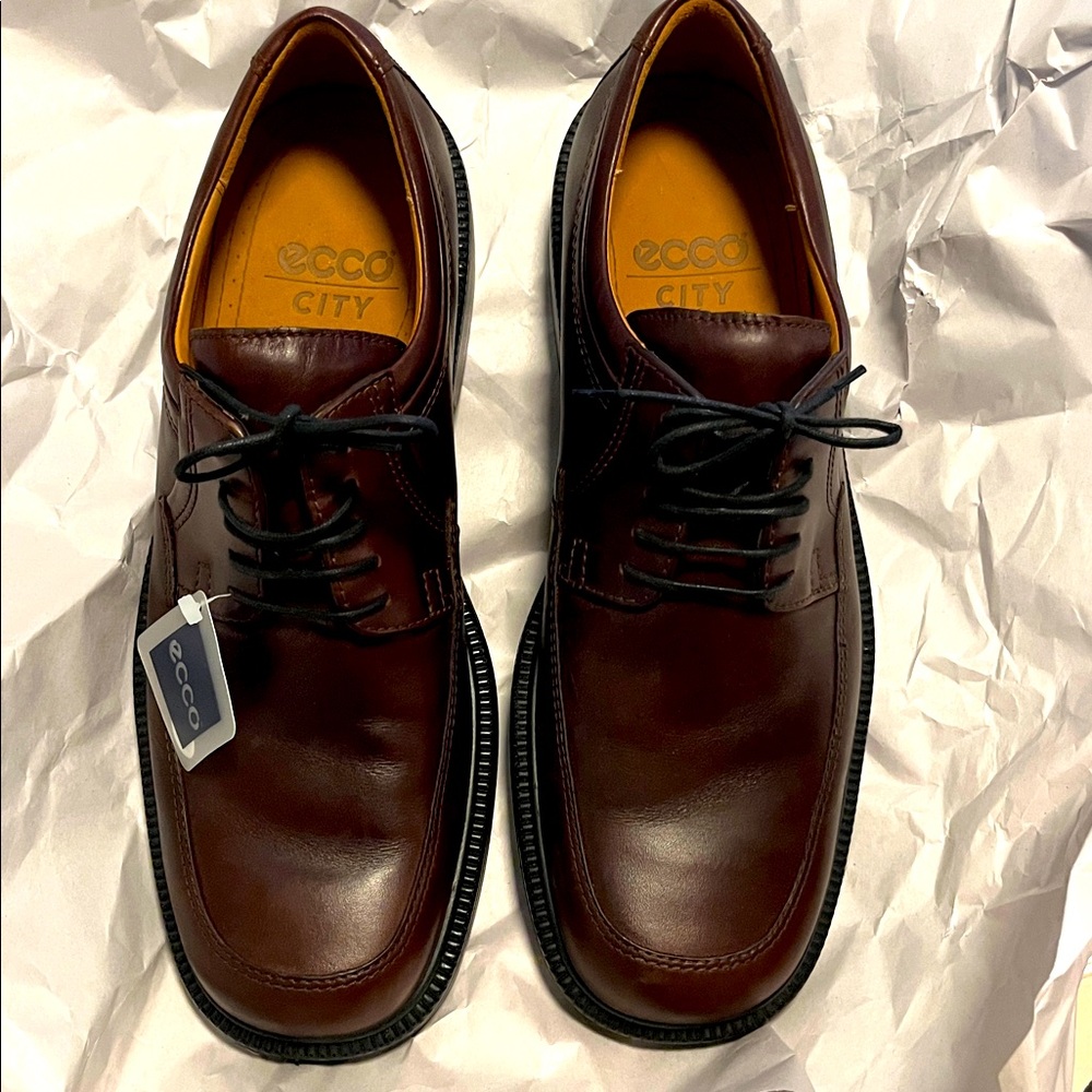 Ecco City Dark Brown Leather Footwear